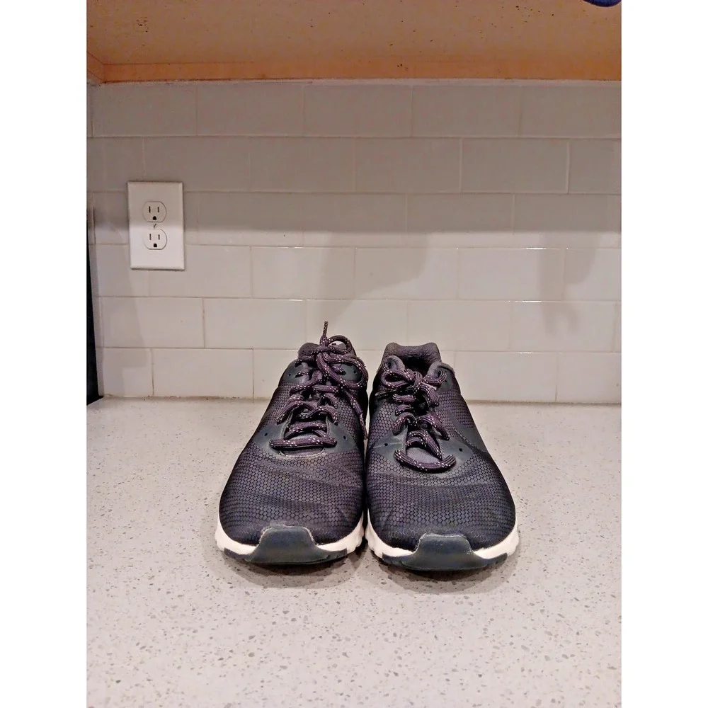 Nike Air Max Turbulence Athletic Running Shoes 827177–001 Mens Size 12